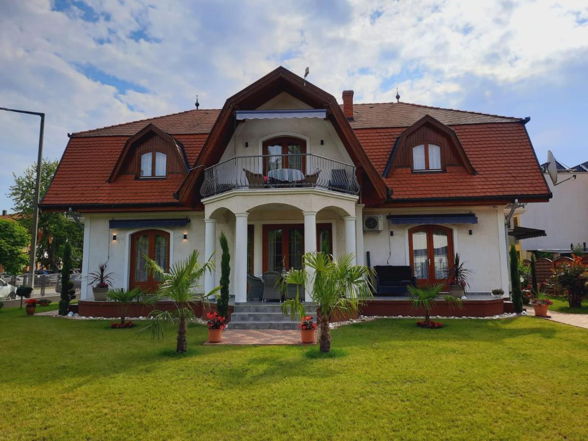 Gabi Apartmanhaz Балатонлелле Экстерьер фото