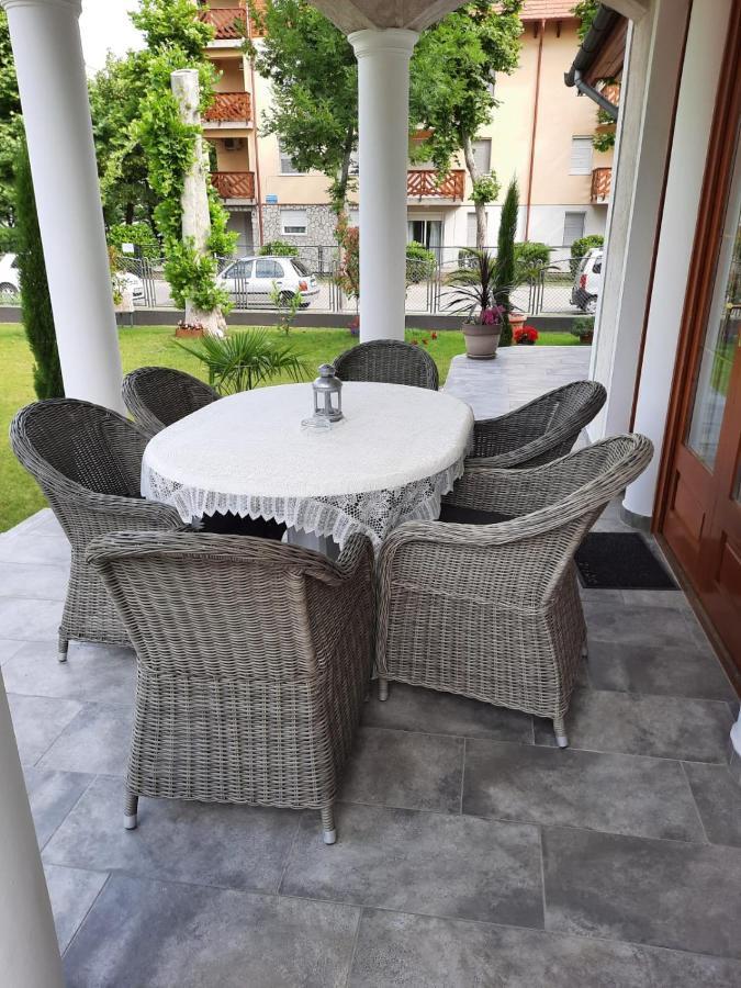 Gabi Apartmanhaz Балатонлелле Экстерьер фото