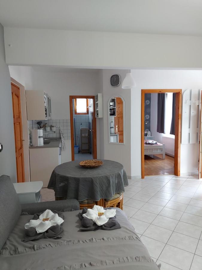 Gabi Apartmanhaz Балатонлелле Экстерьер фото