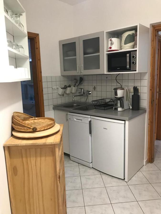 Gabi Apartmanhaz Балатонлелле Экстерьер фото